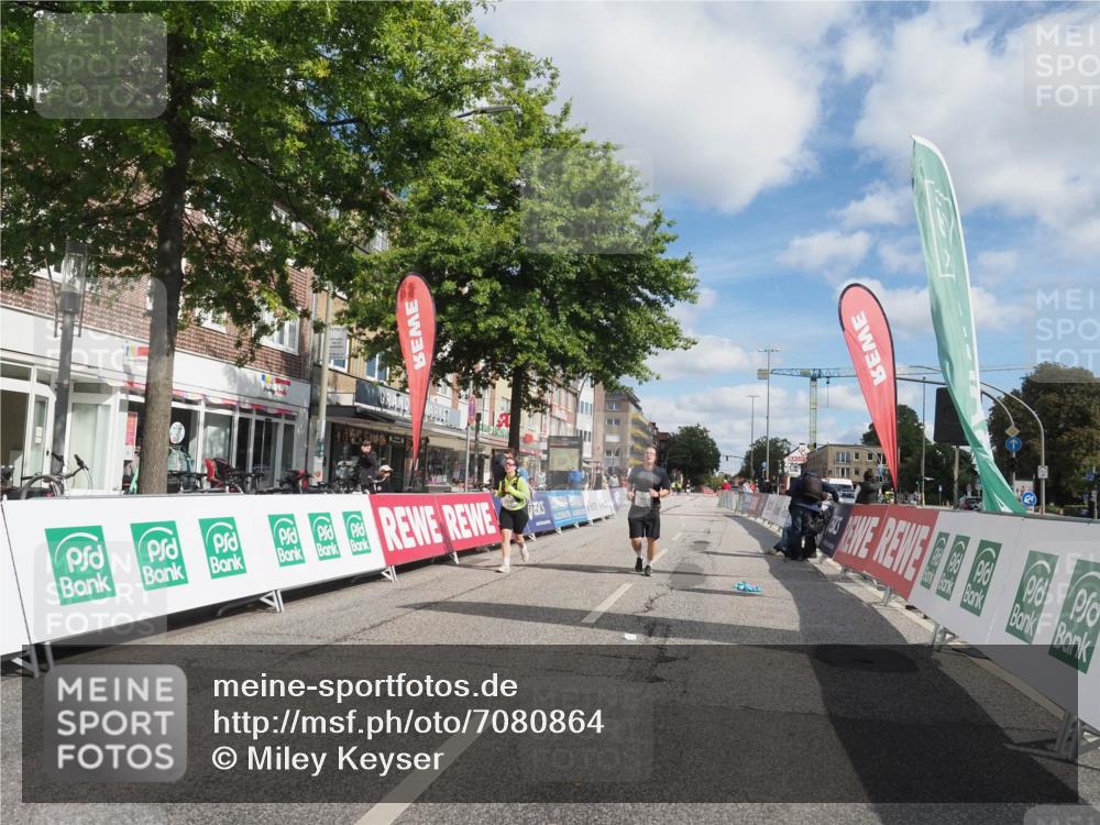 15.09.2024 - PSD Bank Halbmarathon Miley Keyser http://msf.ph/oto/7080864 15.09.2024 12:54:08 Ziel 2382, 2893 meine-sportfotos.de