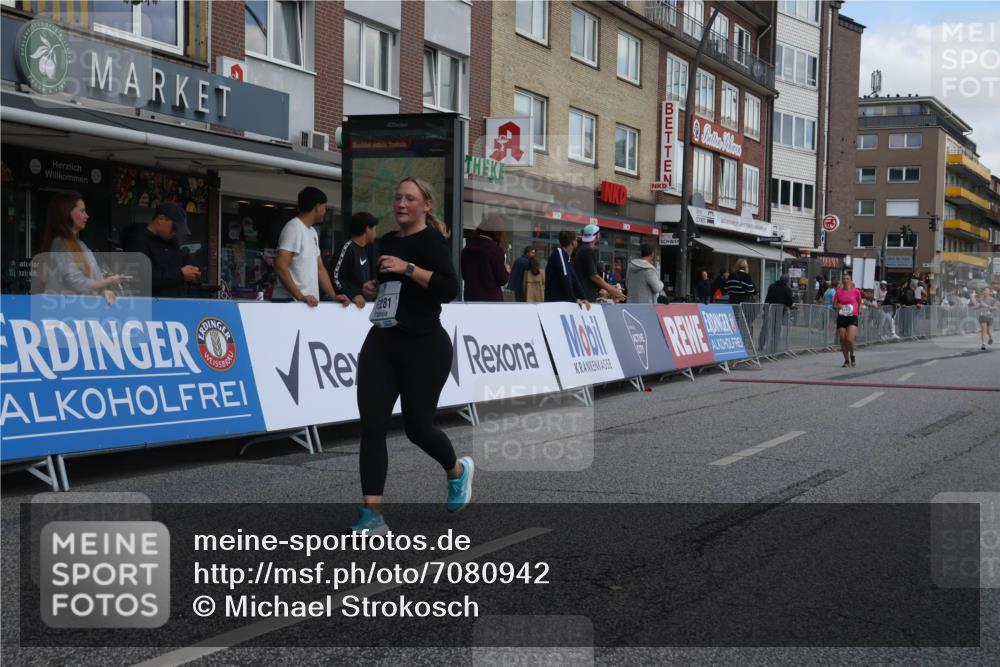 15.09.2024 - PSD Bank Halbmarathon Michael Strokosch http://msf.ph/oto/7080942 15.09.2024 12:25:58 Ziel 3156, 3157, 3226, 3239, 3281, 3286, 3413 meine-sportfotos.de