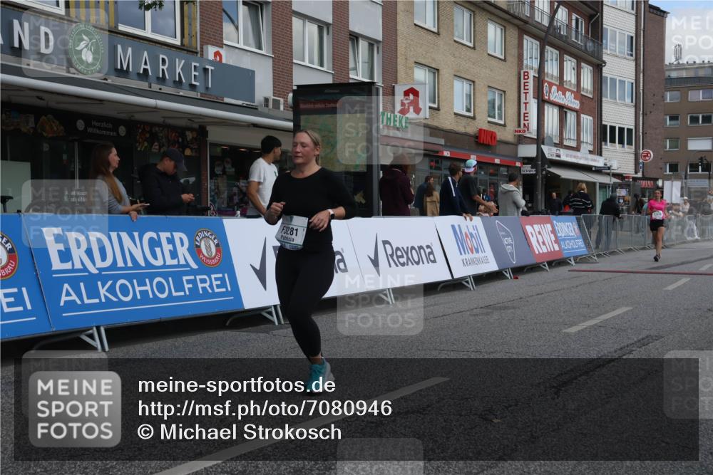 15.09.2024 - PSD Bank Halbmarathon Michael Strokosch http://msf.ph/oto/7080946 15.09.2024 12:25:58 Ziel 3156, 3157, 3226, 3239, 3281, 3286, 3413 meine-sportfotos.de