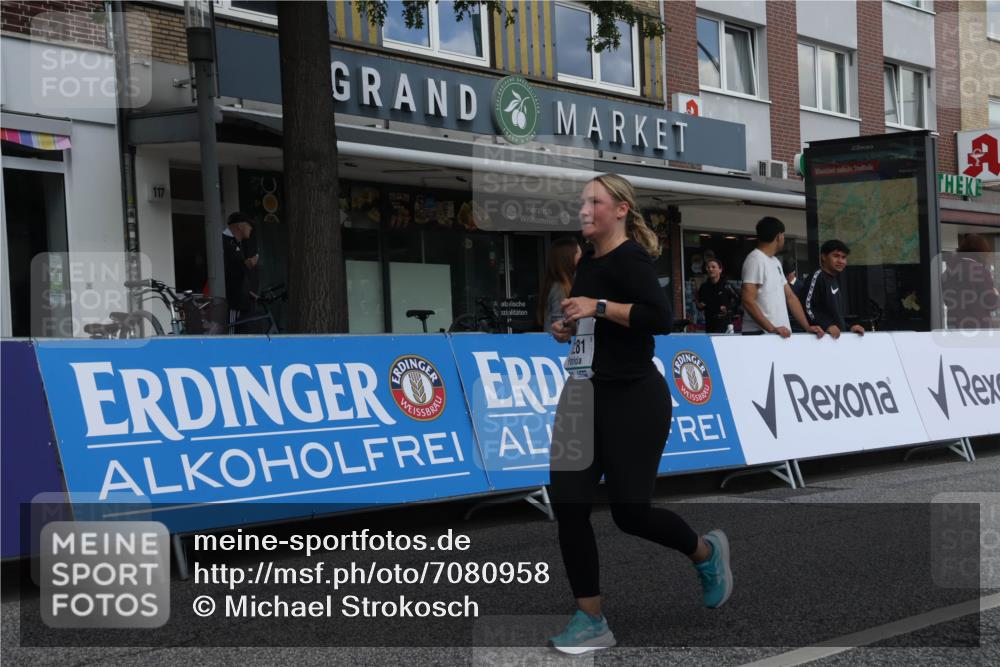 15.09.2024 - PSD Bank Halbmarathon Michael Strokosch http://msf.ph/oto/7080958 15.09.2024 12:25:59 Ziel 3156, 3157, 3226, 3239, 3281, 3286, 3413 meine-sportfotos.de