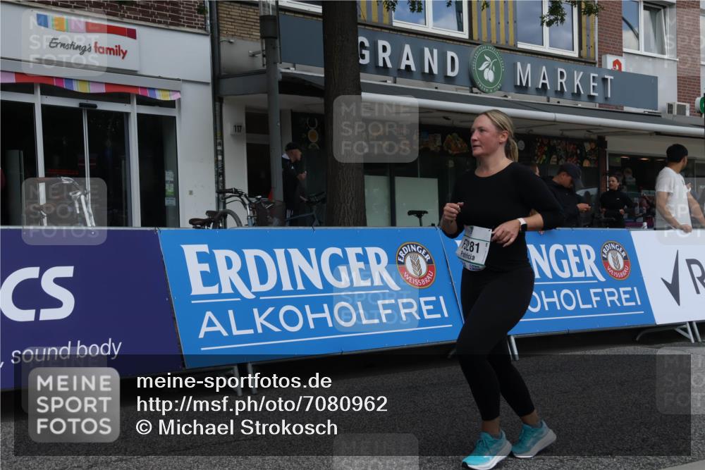 15.09.2024 - PSD Bank Halbmarathon Michael Strokosch http://msf.ph/oto/7080962 15.09.2024 12:25:59 Ziel 3156, 3157, 3226, 3239, 3281, 3286, 3413 meine-sportfotos.de