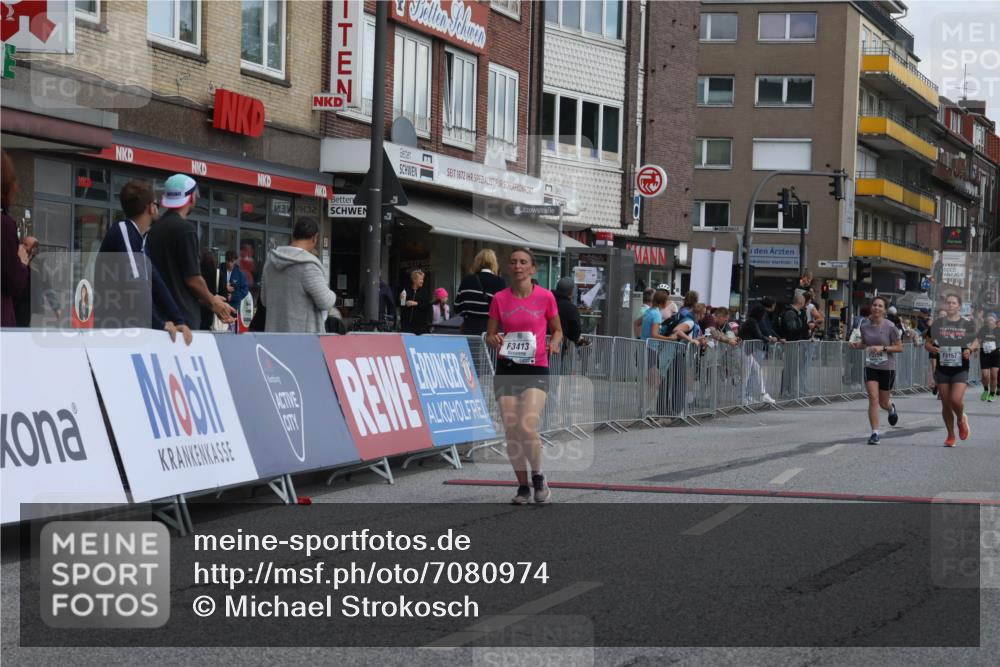 15.09.2024 - PSD Bank Halbmarathon Michael Strokosch http://msf.ph/oto/7080974 15.09.2024 12:26:01 Ziel 3156, 3157, 3226, 3239, 3281, 3413 meine-sportfotos.de