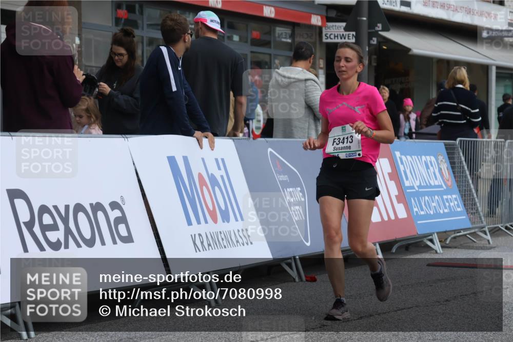 15.09.2024 - PSD Bank Halbmarathon Michael Strokosch http://msf.ph/oto/7080998 15.09.2024 12:26:02 Ziel 3156, 3157, 3226, 3239, 3281, 3413 meine-sportfotos.de