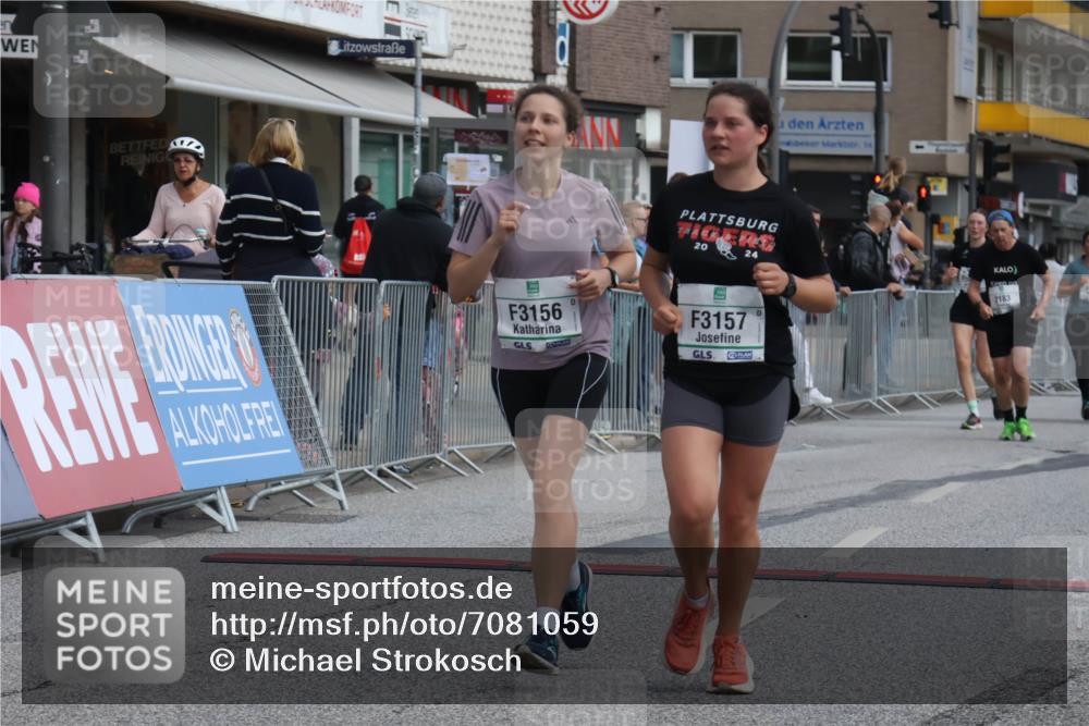 15.09.2024 - PSD Bank Halbmarathon Michael Strokosch http://msf.ph/oto/7081059 15.09.2024 12:26:06 Ziel 2183, 2186, 3156, 3157, 3239, 3281, 3413 meine-sportfotos.de