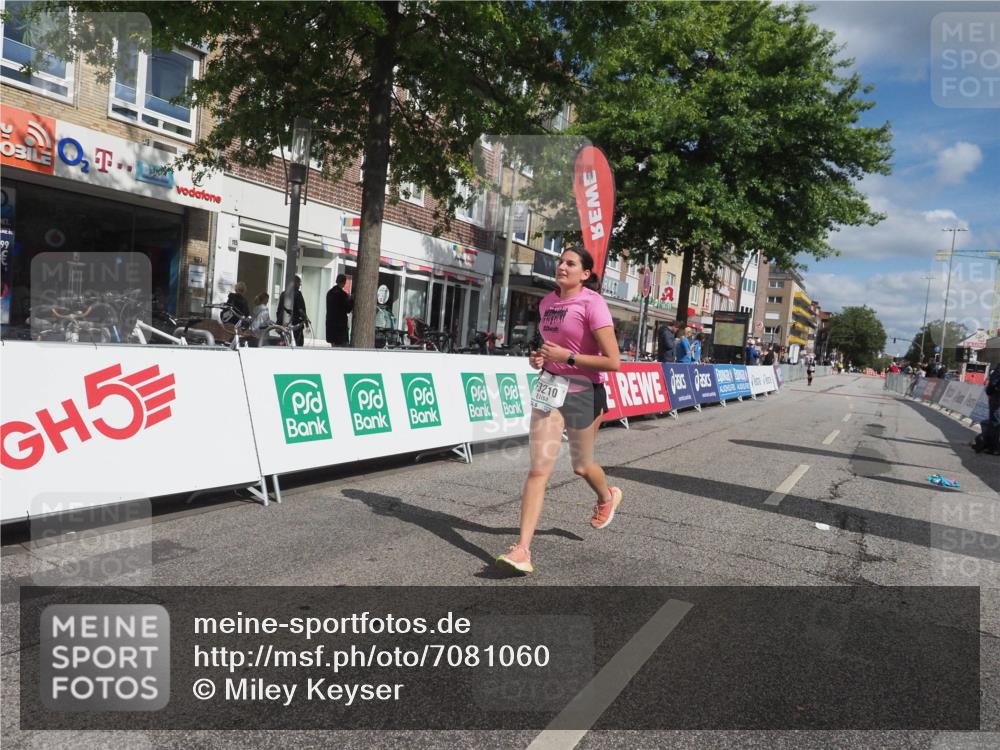 15.09.2024 - PSD Bank Halbmarathon Miley Keyser http://msf.ph/oto/7081060 15.09.2024 12:55:11 Ziel 3210 meine-sportfotos.de