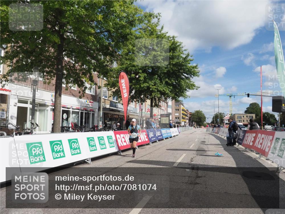 15.09.2024 - PSD Bank Halbmarathon Miley Keyser http://msf.ph/oto/7081074 15.09.2024 12:55:22 Ziel 3210, 3340 meine-sportfotos.de