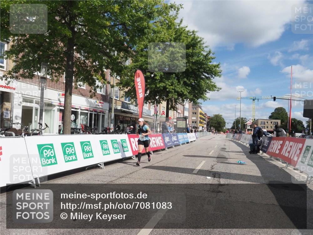 15.09.2024 - PSD Bank Halbmarathon Miley Keyser http://msf.ph/oto/7081083 15.09.2024 12:55:22 Ziel 3210, 3340 meine-sportfotos.de