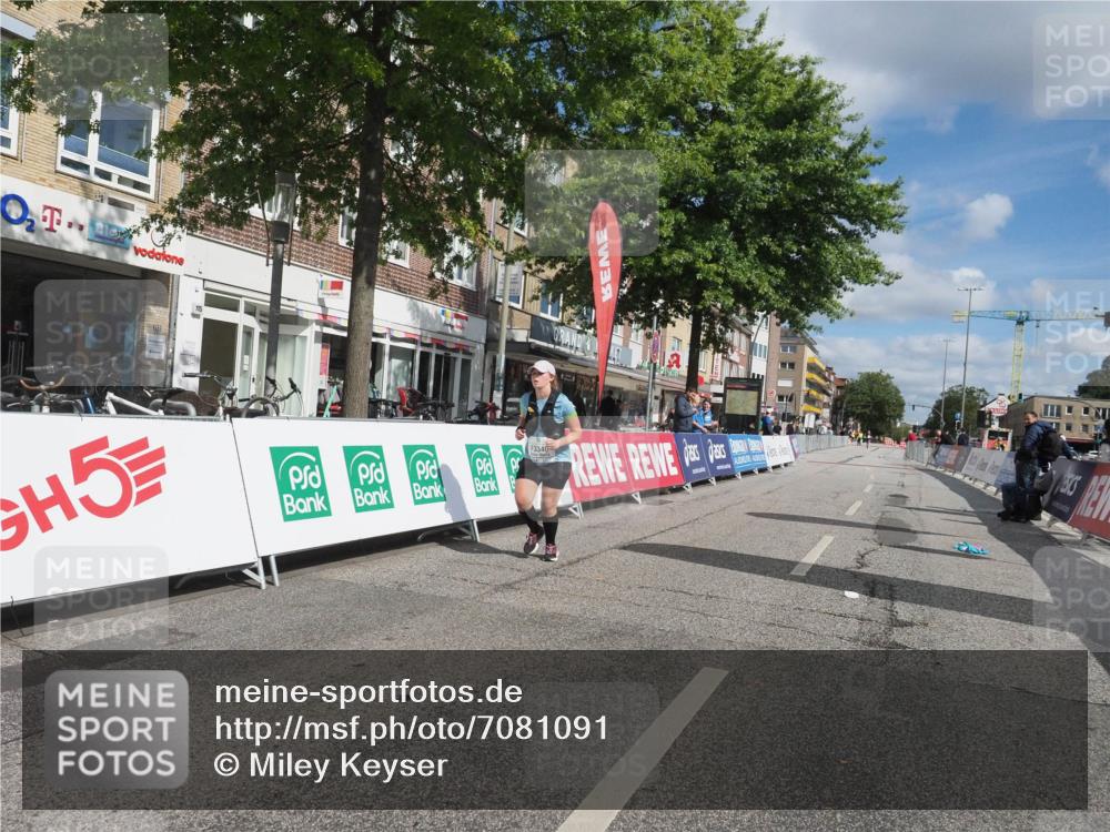 15.09.2024 - PSD Bank Halbmarathon Miley Keyser http://msf.ph/oto/7081091 15.09.2024 12:55:22 Ziel 3210, 3340 meine-sportfotos.de