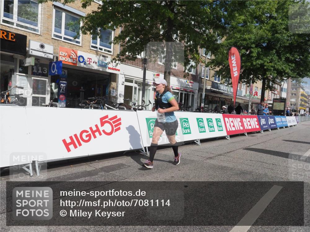 15.09.2024 - PSD Bank Halbmarathon Miley Keyser http://msf.ph/oto/7081114 15.09.2024 12:55:23 Ziel 3210, 3340 meine-sportfotos.de