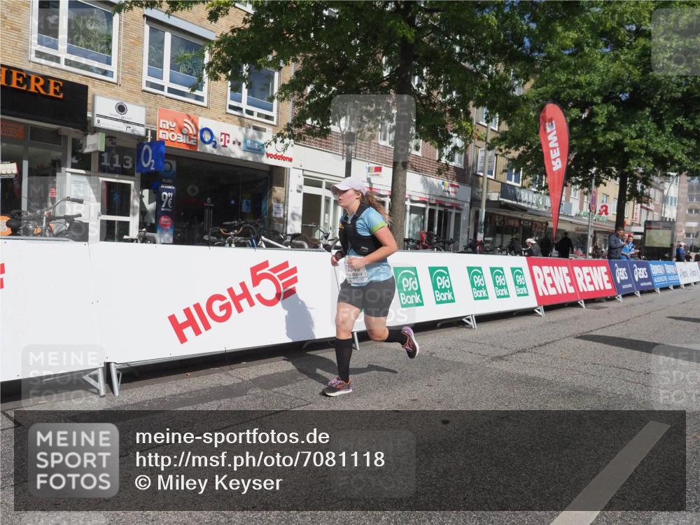 15.09.2024 - PSD Bank Halbmarathon Miley Keyser http://msf.ph/oto/7081118 15.09.2024 12:55:23 Ziel 3210, 3340 meine-sportfotos.de