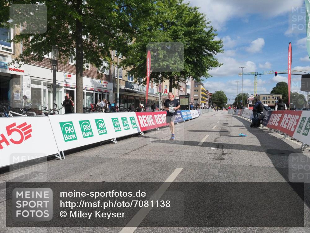 15.09.2024 - PSD Bank Halbmarathon Miley Keyser http://msf.ph/oto/7081138 15.09.2024 12:55:54 Ziel 2373 meine-sportfotos.de