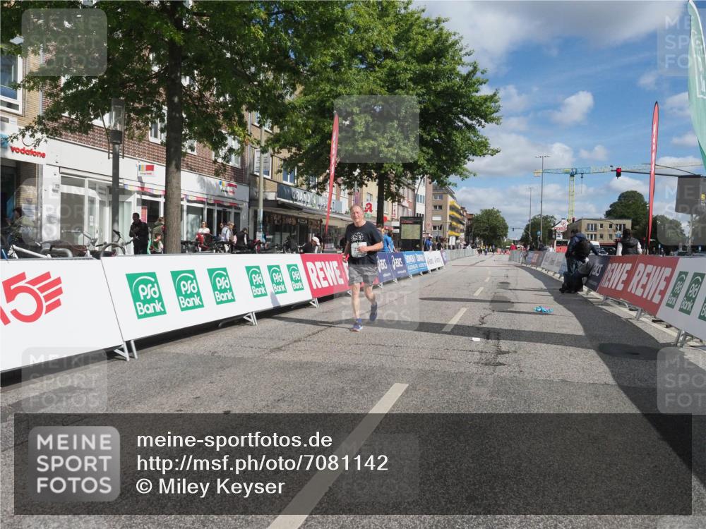 15.09.2024 - PSD Bank Halbmarathon Miley Keyser http://msf.ph/oto/7081142 15.09.2024 12:55:54 Ziel 2373 meine-sportfotos.de