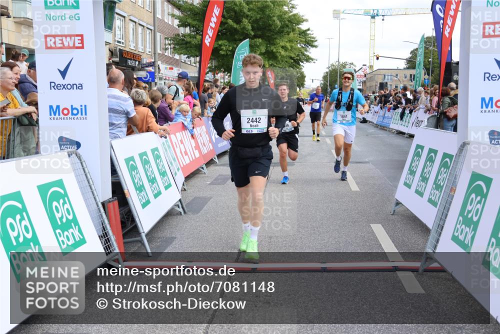 15.09.2024 - PSD Bank Halbmarathon Strokosch-Dieckow http://msf.ph/oto/7081148 15.09.2024 12:25:48 Ziel 1841, 2239, 2250, 2267, 2386, 2442, 3283 meine-sportfotos.de