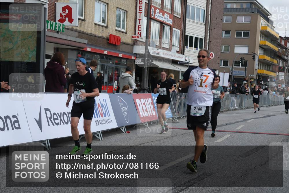 15.09.2024 - PSD Bank Halbmarathon Michael Strokosch http://msf.ph/oto/7081166 15.09.2024 12:26:16 Ziel 2183, 2186, 3086, 3156, 3157, 3237, 3342, 3489 meine-sportfotos.de