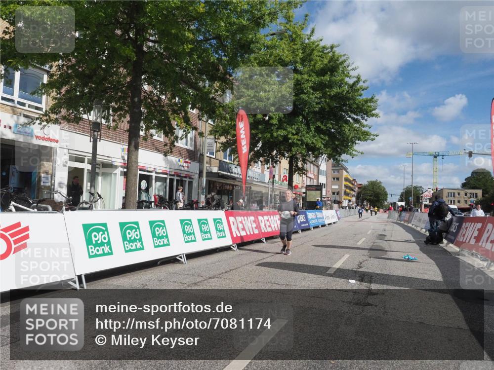 15.09.2024 - PSD Bank Halbmarathon Miley Keyser http://msf.ph/oto/7081174 15.09.2024 12:56:19 Ziel 3492 meine-sportfotos.de