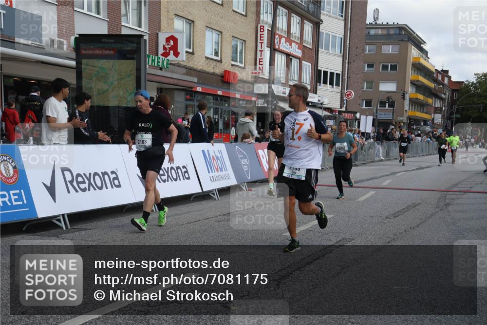 15.09.2024 - PSD Bank Halbmarathon Michael Strokosch http://msf.ph/oto/7081175 15.09.2024 12:26:16 Ziel 2183, 2186, 3086, 3156, 3157, 3237, 3342, 3489 meine-sportfotos.de