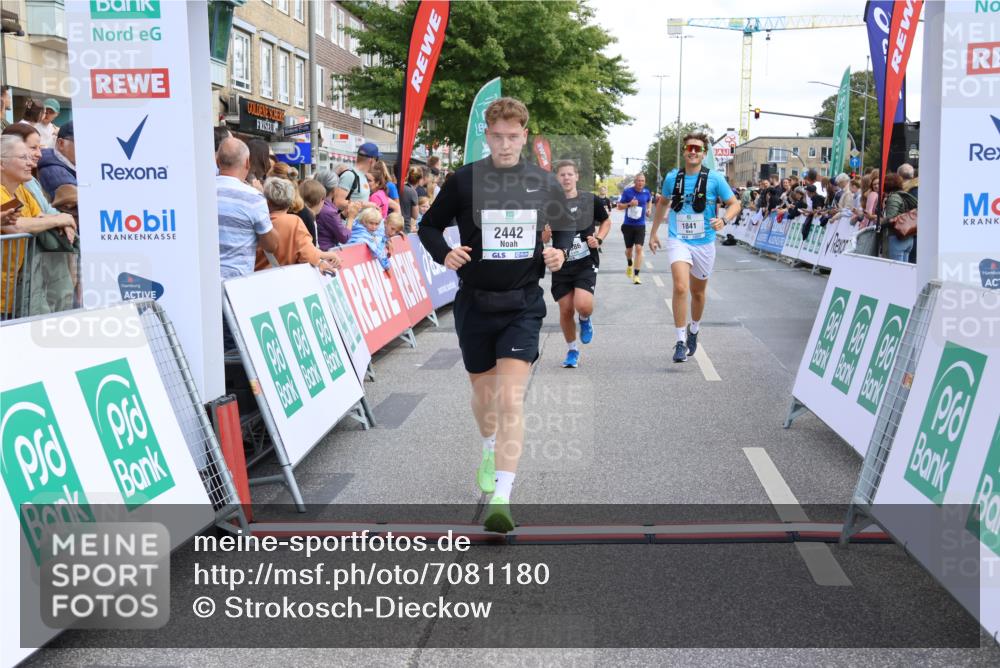 15.09.2024 - PSD Bank Halbmarathon Strokosch-Dieckow http://msf.ph/oto/7081180 15.09.2024 12:25:48 Ziel 1841, 2239, 2250, 2267, 2386, 2442, 3283 meine-sportfotos.de