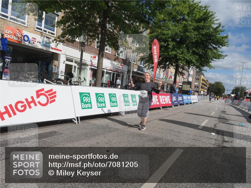 15.09.2024 - PSD Bank Halbmarathon Miley Keyser http://msf.ph/oto/7081205 15.09.2024 12:56:21 Ziel 3492 meine-sportfotos.de