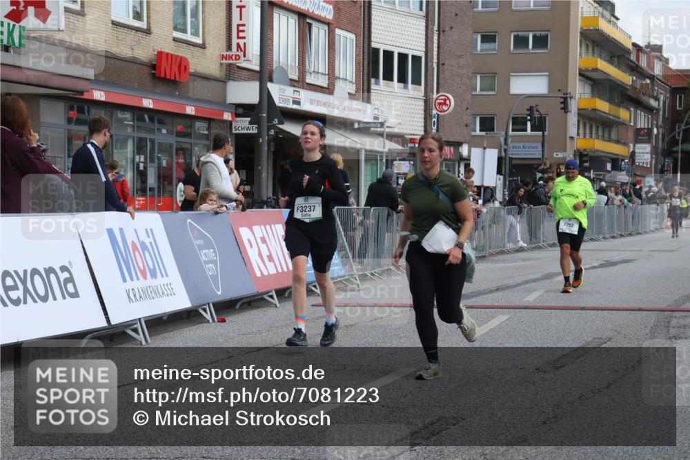 15.09.2024 - PSD Bank Halbmarathon Michael Strokosch http://msf.ph/oto/7081223 15.09.2024 12:26:25 Ziel 2183, 2186, 2252, 3086, 3237, 3342, 3489 meine-sportfotos.de