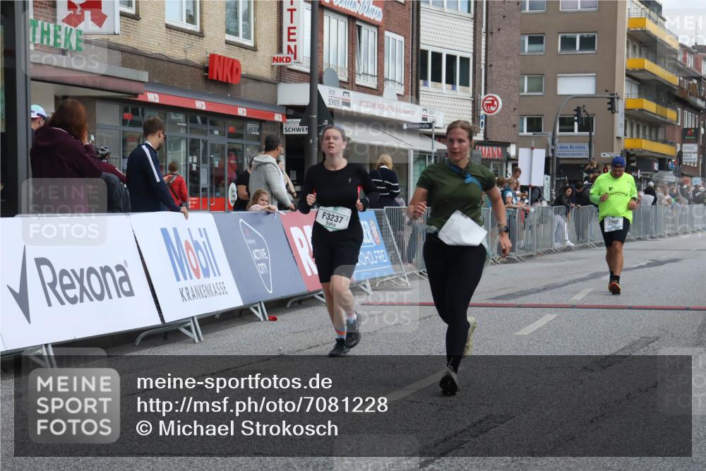 15.09.2024 - PSD Bank Halbmarathon Michael Strokosch http://msf.ph/oto/7081228 15.09.2024 12:26:25 Ziel 2183, 2186, 2252, 3086, 3237, 3342, 3489 meine-sportfotos.de