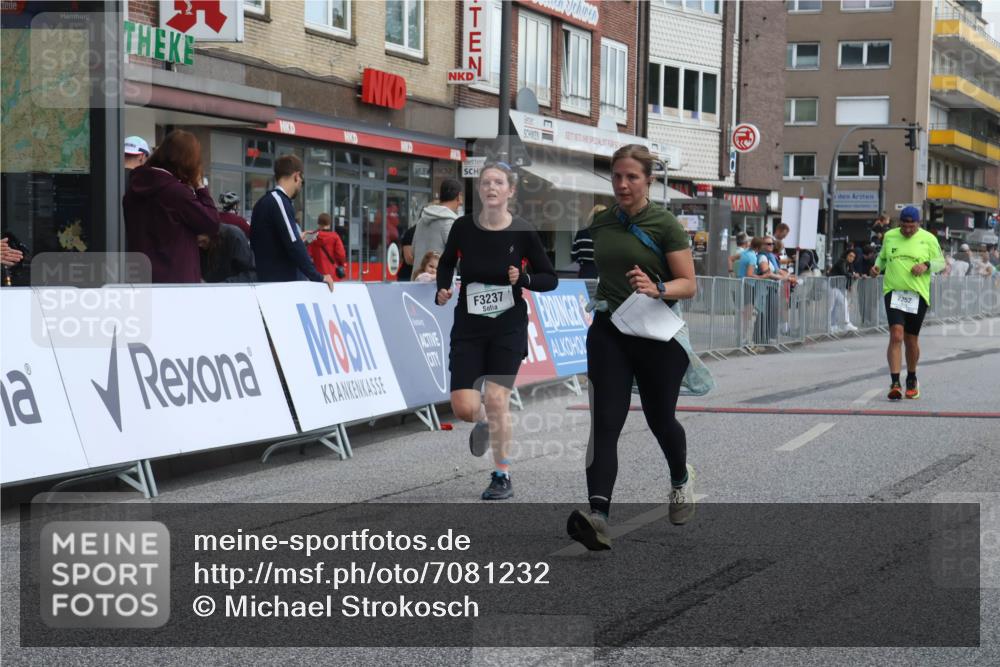 15.09.2024 - PSD Bank Halbmarathon Michael Strokosch http://msf.ph/oto/7081232 15.09.2024 12:26:25 Ziel 2183, 2186, 2252, 3086, 3237, 3342, 3489 meine-sportfotos.de