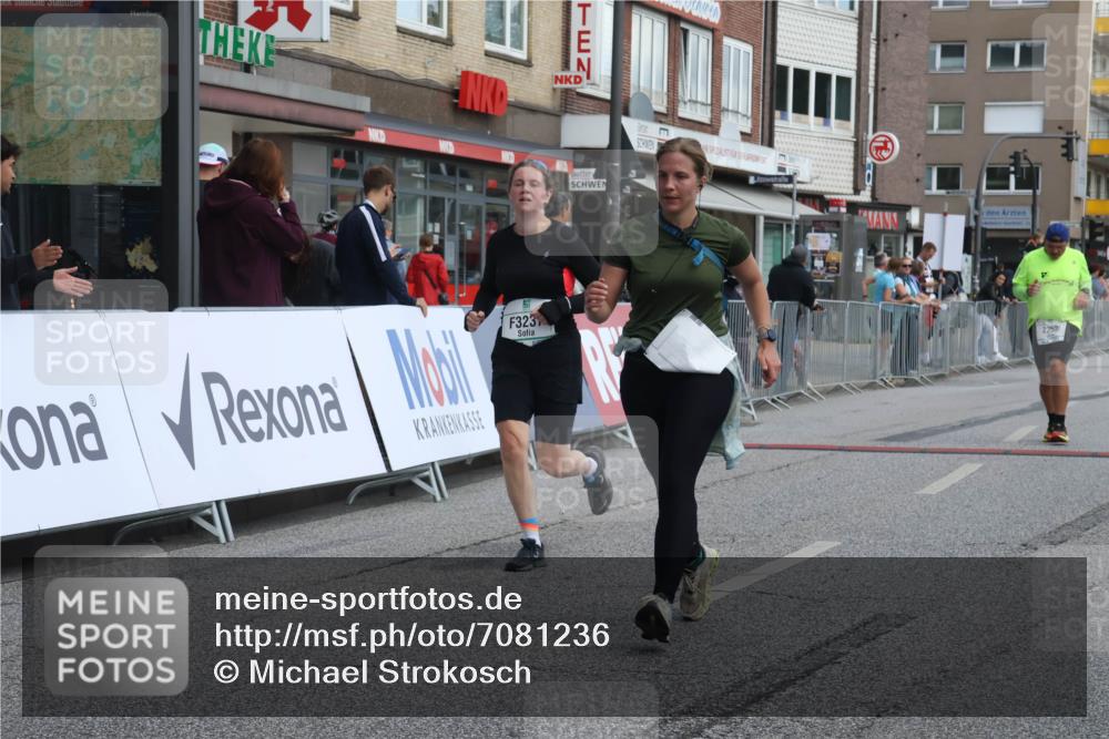 15.09.2024 - PSD Bank Halbmarathon Michael Strokosch http://msf.ph/oto/7081236 15.09.2024 12:26:26 Ziel 2183, 2186, 2252, 3086, 3237, 3342, 3489 meine-sportfotos.de