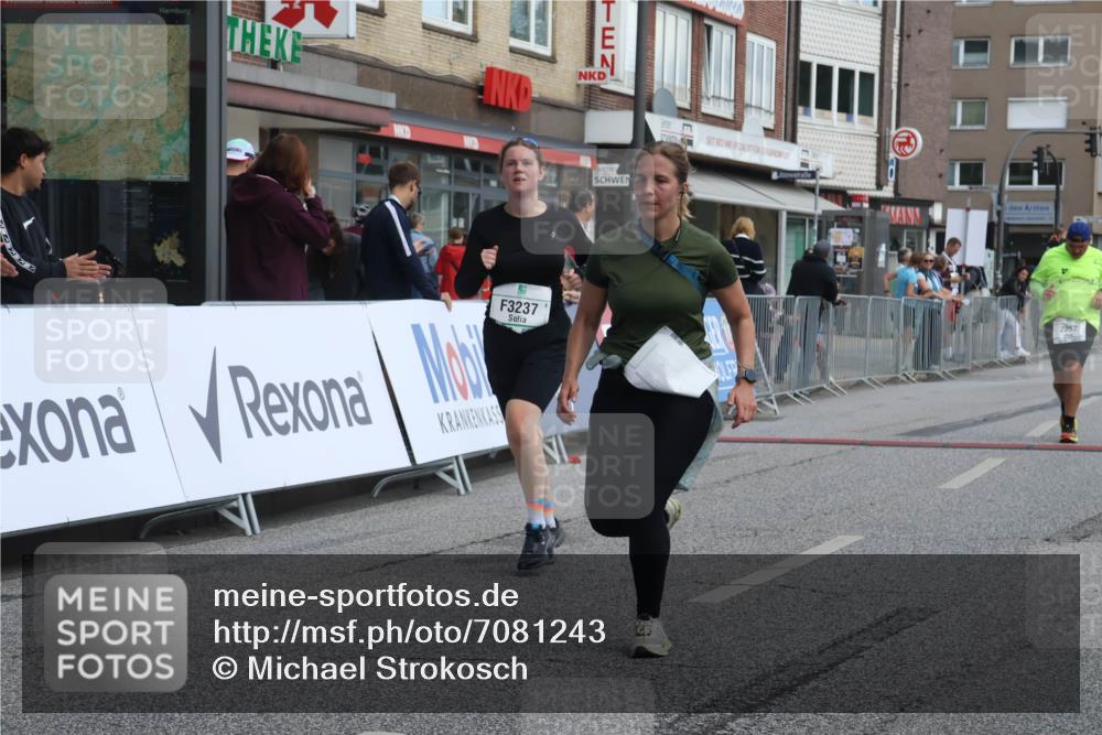 15.09.2024 - PSD Bank Halbmarathon Michael Strokosch http://msf.ph/oto/7081243 15.09.2024 12:26:26 Ziel 2183, 2186, 2252, 3086, 3237, 3342, 3489 meine-sportfotos.de