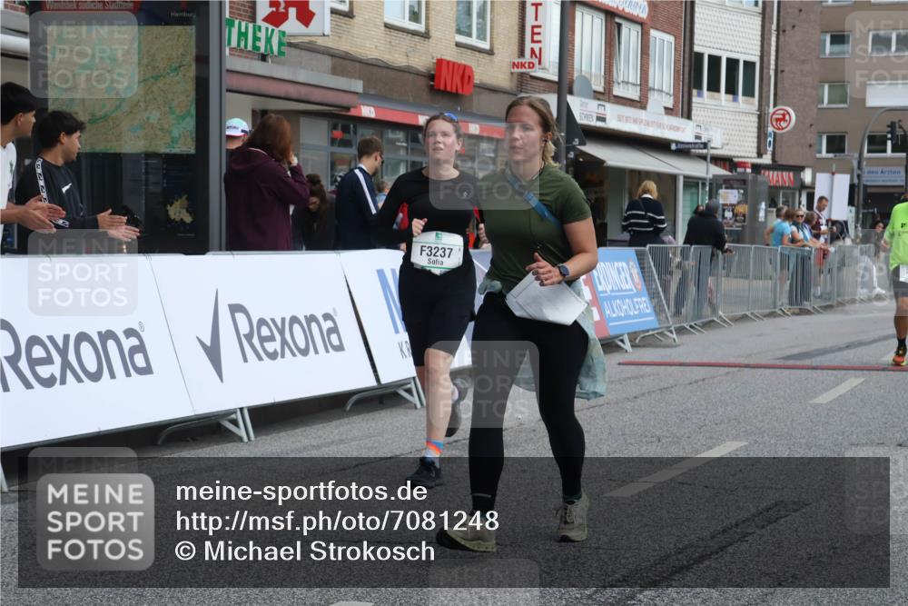 15.09.2024 - PSD Bank Halbmarathon Michael Strokosch http://msf.ph/oto/7081248 15.09.2024 12:26:26 Ziel 2183, 2186, 2252, 3086, 3237, 3342, 3489 meine-sportfotos.de