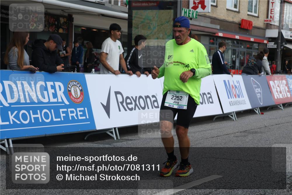 15.09.2024 - PSD Bank Halbmarathon Michael Strokosch http://msf.ph/oto/7081311 15.09.2024 12:26:32 Ziel 2252, 3237, 3374, 3489 meine-sportfotos.de