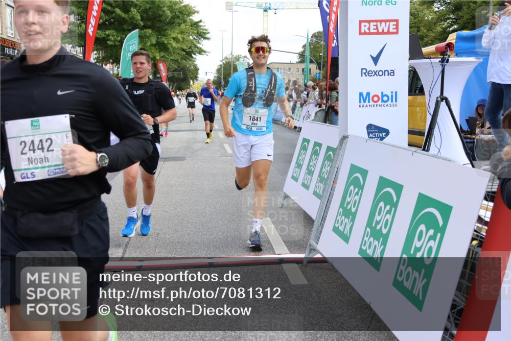 15.09.2024 - PSD Bank Halbmarathon Strokosch-Dieckow http://msf.ph/oto/7081312 15.09.2024 12:25:49 Ziel 1841, 2239, 2250, 2386, 2442, 3283 meine-sportfotos.de
