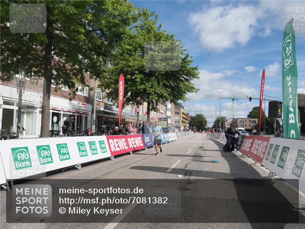 15.09.2024 - PSD Bank Halbmarathon Miley Keyser http://msf.ph/oto/7081382 15.09.2024 12:57:49 Ziel 2371 meine-sportfotos.de