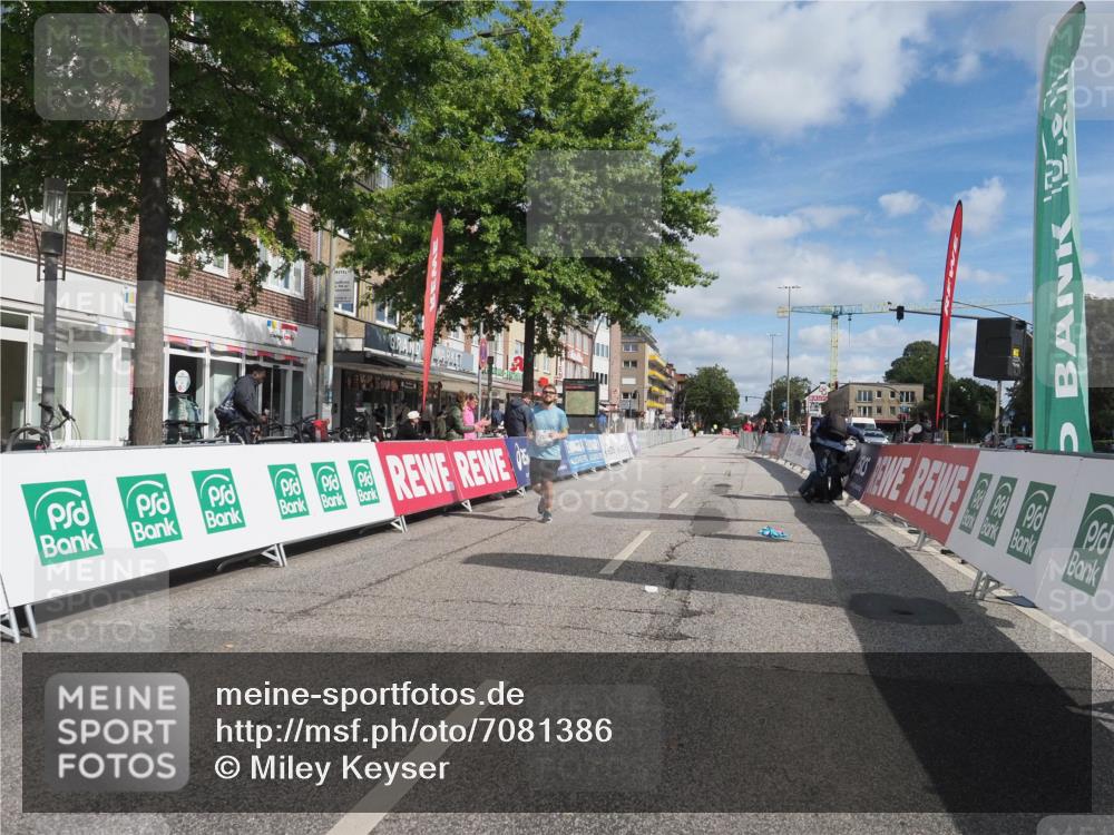 15.09.2024 - PSD Bank Halbmarathon Miley Keyser http://msf.ph/oto/7081386 15.09.2024 12:57:50 Ziel 2371 meine-sportfotos.de