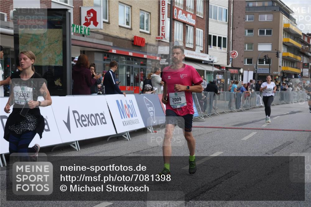 15.09.2024 - PSD Bank Halbmarathon Michael Strokosch http://msf.ph/oto/7081398 15.09.2024 12:26:42 Ziel 2009, 3128, 3374, 3490 meine-sportfotos.de