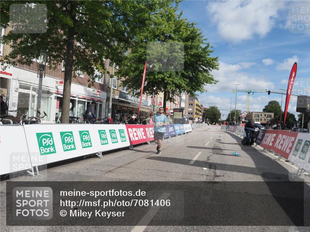 15.09.2024 - PSD Bank Halbmarathon Miley Keyser http://msf.ph/oto/7081406 15.09.2024 12:57:51 Ziel 2371 meine-sportfotos.de