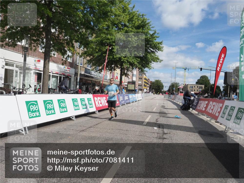 15.09.2024 - PSD Bank Halbmarathon Miley Keyser http://msf.ph/oto/7081411 15.09.2024 12:57:51 Ziel 2371 meine-sportfotos.de