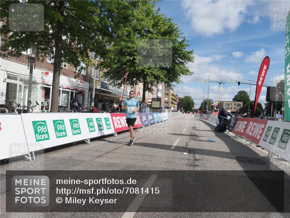 15.09.2024 - PSD Bank Halbmarathon Miley Keyser http://msf.ph/oto/7081415 15.09.2024 12:57:51 Ziel 2371 meine-sportfotos.de