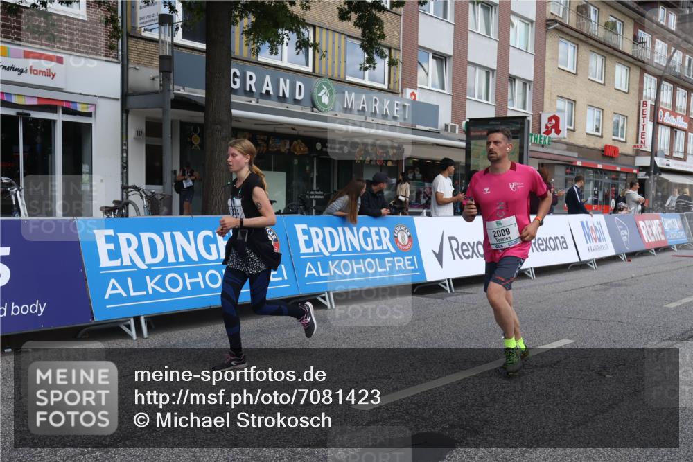 15.09.2024 - PSD Bank Halbmarathon Michael Strokosch http://msf.ph/oto/7081423 15.09.2024 12:26:43 Ziel 2009, 3128, 3374, 3490 meine-sportfotos.de