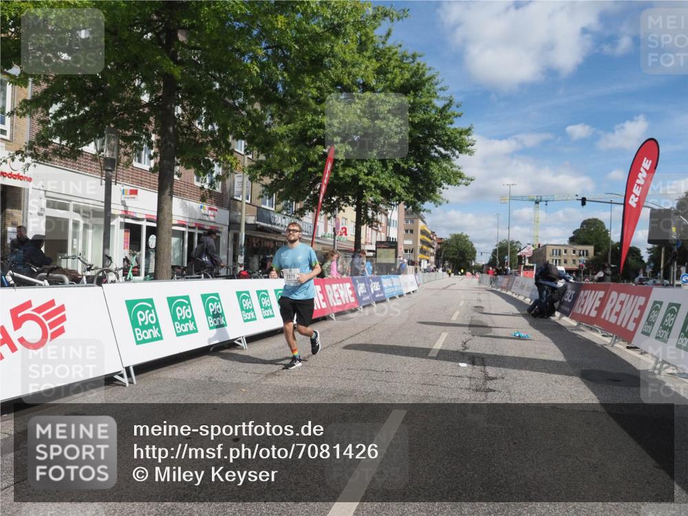 15.09.2024 - PSD Bank Halbmarathon Miley Keyser http://msf.ph/oto/7081426 15.09.2024 12:57:52 Ziel 2371 meine-sportfotos.de