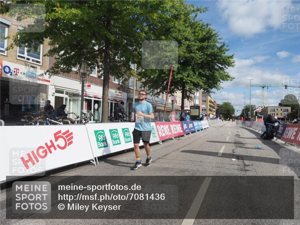 15.09.2024 - PSD Bank Halbmarathon Miley Keyser http://msf.ph/oto/7081436 15.09.2024 12:57:52 Ziel 2371 meine-sportfotos.de