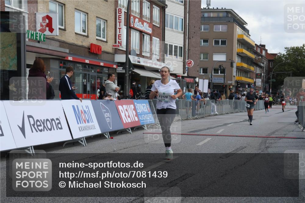 15.09.2024 - PSD Bank Halbmarathon Michael Strokosch http://msf.ph/oto/7081439 15.09.2024 12:26:45 Ziel 2009, 3128, 3374, 3490 meine-sportfotos.de