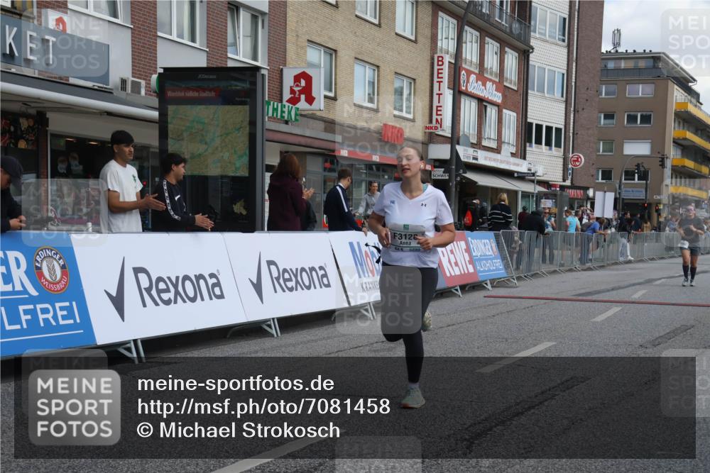 15.09.2024 - PSD Bank Halbmarathon Michael Strokosch http://msf.ph/oto/7081458 15.09.2024 12:26:46 Ziel 2009, 3128, 3374, 3490 meine-sportfotos.de