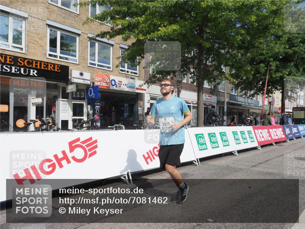 15.09.2024 - PSD Bank Halbmarathon Miley Keyser http://msf.ph/oto/7081462 15.09.2024 12:57:53 Ziel 2371 meine-sportfotos.de