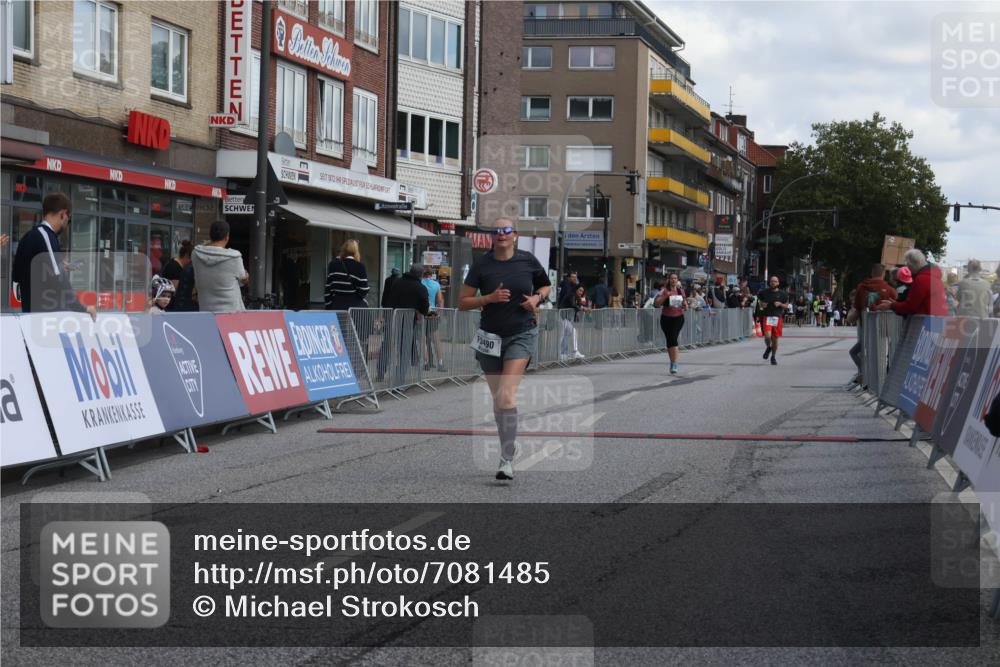 15.09.2024 - PSD Bank Halbmarathon Michael Strokosch http://msf.ph/oto/7081485 15.09.2024 12:26:51 Ziel 2009, 2113, 3128, 3249, 3374, 3490 meine-sportfotos.de