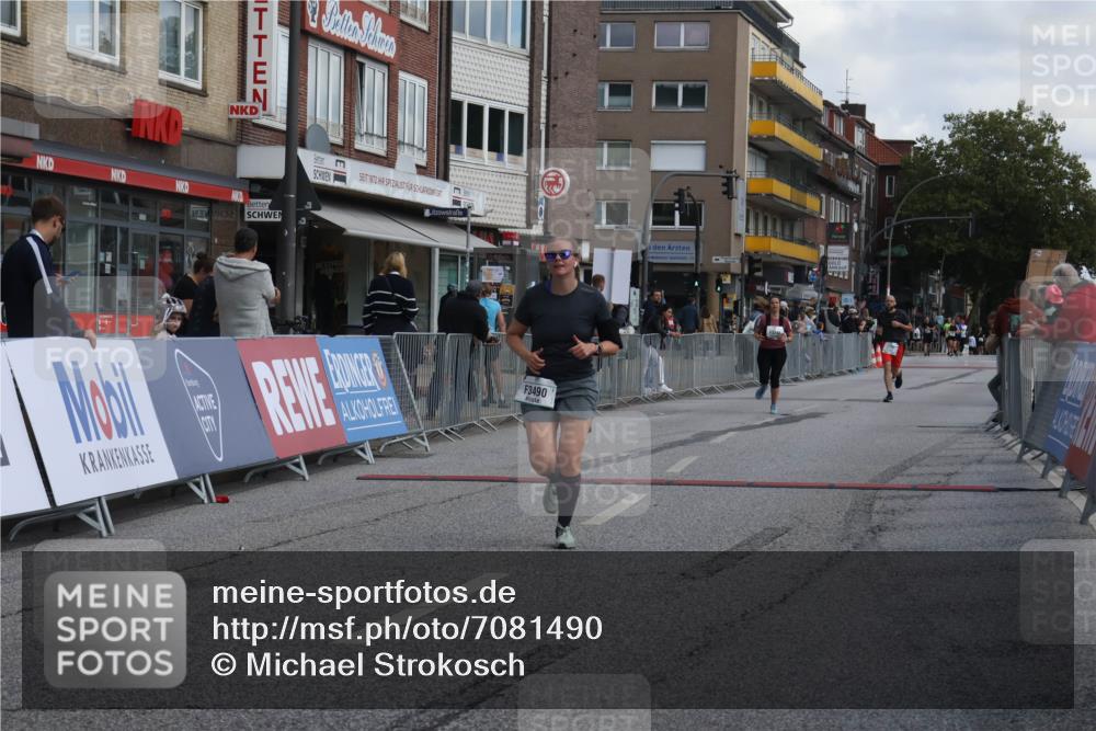 15.09.2024 - PSD Bank Halbmarathon Michael Strokosch http://msf.ph/oto/7081490 15.09.2024 12:26:51 Ziel 2009, 2113, 3128, 3249, 3374, 3490 meine-sportfotos.de