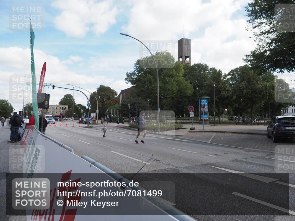15.09.2024 - PSD Bank Halbmarathon Miley Keyser http://msf.ph/oto/7081499 15.09.2024 12:59:25 Ziel 3422 meine-sportfotos.de