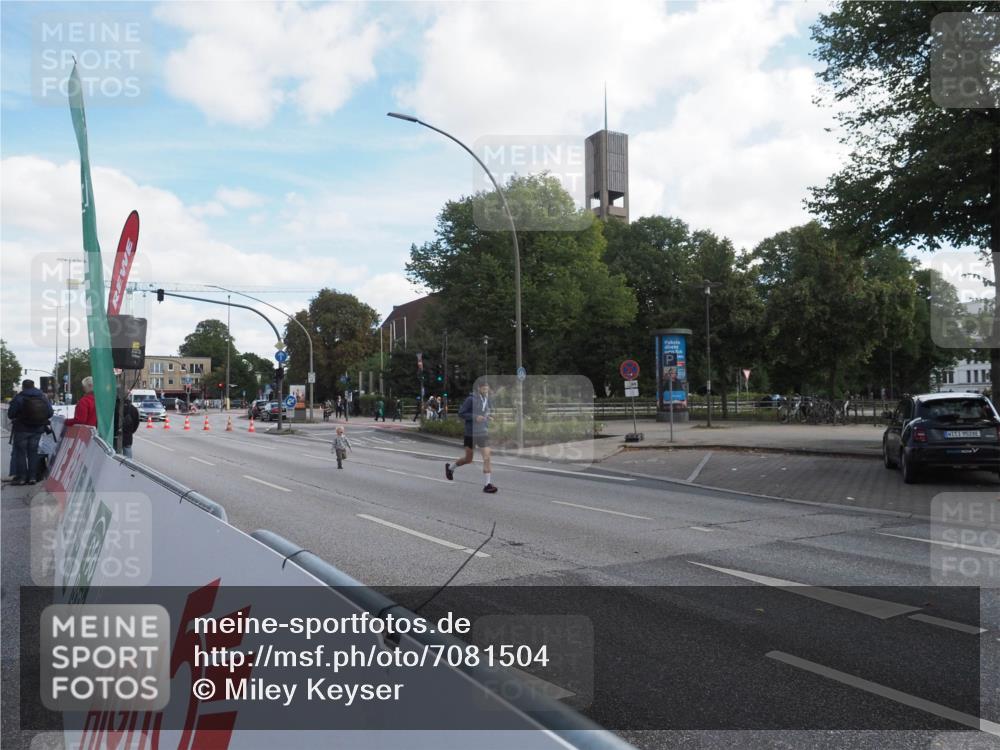 15.09.2024 - PSD Bank Halbmarathon Miley Keyser http://msf.ph/oto/7081504 15.09.2024 12:59:26 Ziel 3422 meine-sportfotos.de