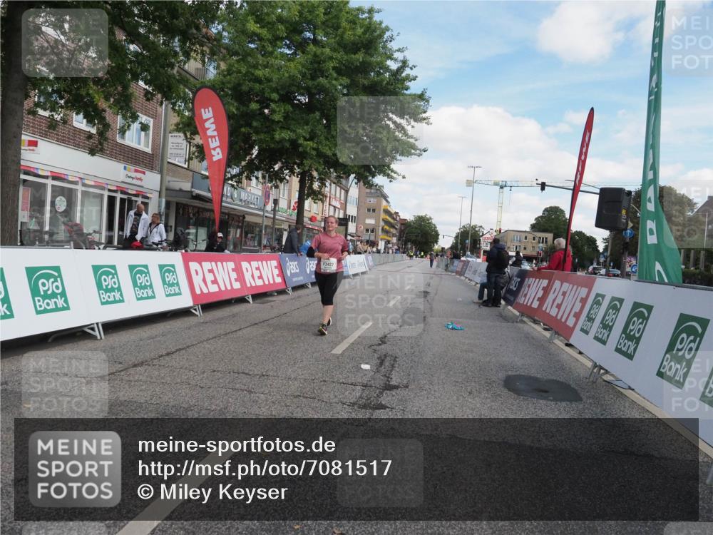 15.09.2024 - PSD Bank Halbmarathon Miley Keyser http://msf.ph/oto/7081517 15.09.2024 12:59:31 Ziel 3422 meine-sportfotos.de