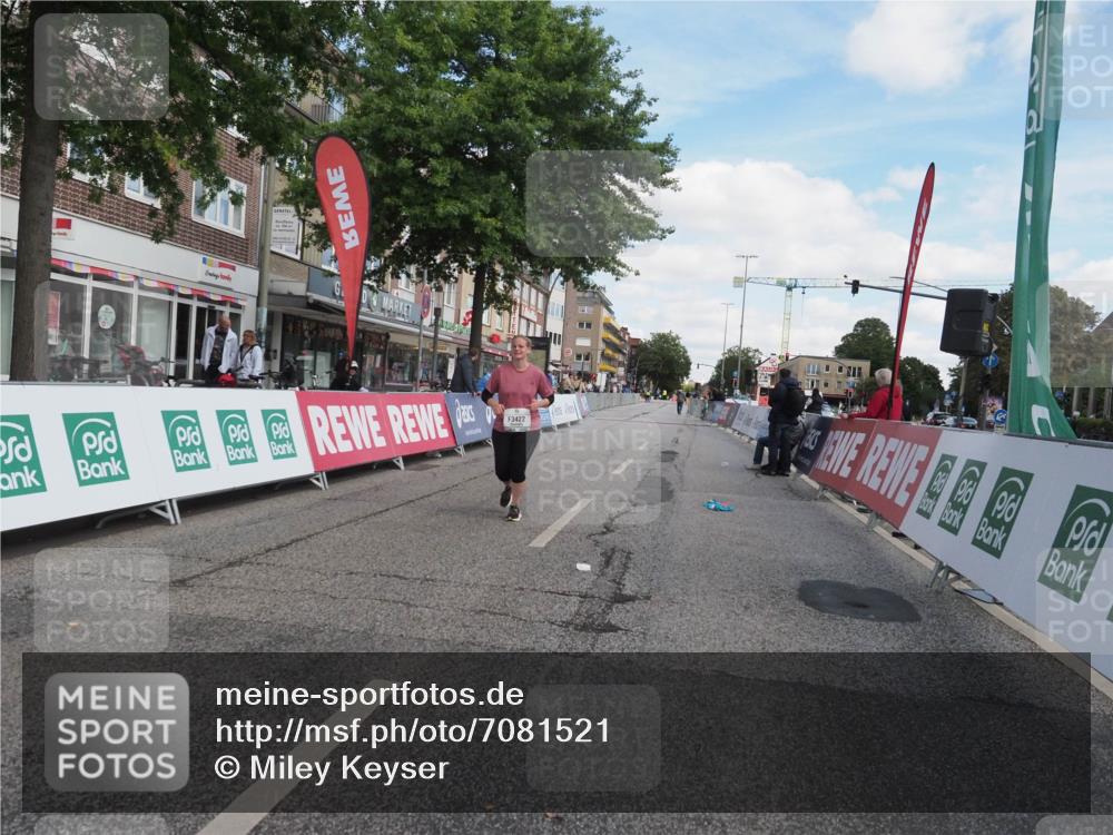15.09.2024 - PSD Bank Halbmarathon Miley Keyser http://msf.ph/oto/7081521 15.09.2024 12:59:32 Ziel 3422 meine-sportfotos.de
