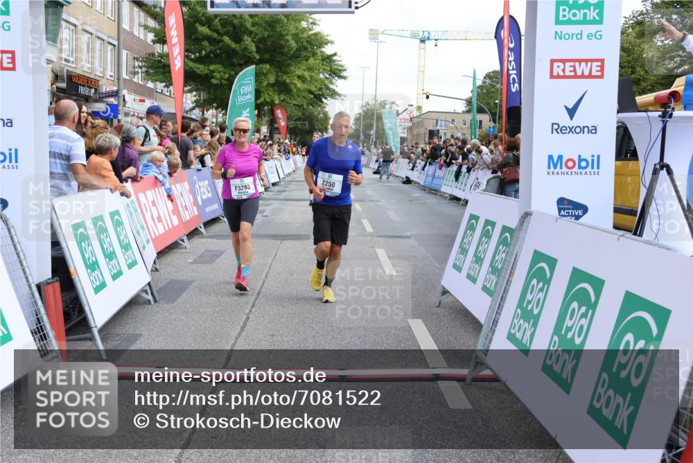 15.09.2024 - PSD Bank Halbmarathon Strokosch-Dieckow http://msf.ph/oto/7081522 15.09.2024 12:25:53 Ziel 1153, 1841, 2239, 2250, 2386, 2442, 3283 meine-sportfotos.de