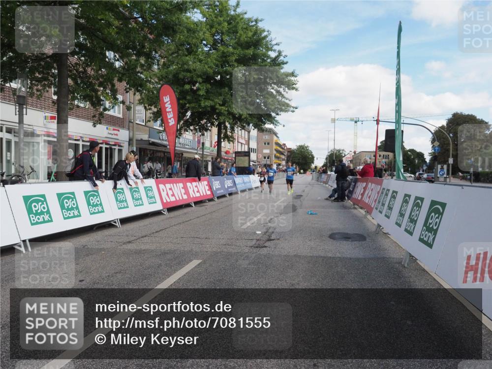 15.09.2024 - PSD Bank Halbmarathon Miley Keyser http://msf.ph/oto/7081555 15.09.2024 13:00:16 Ziel 2830 meine-sportfotos.de